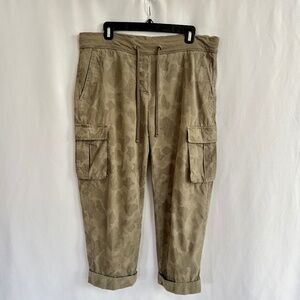 James Perse  Women's Pull-On Cargo Pants Camo Green Size 3/L